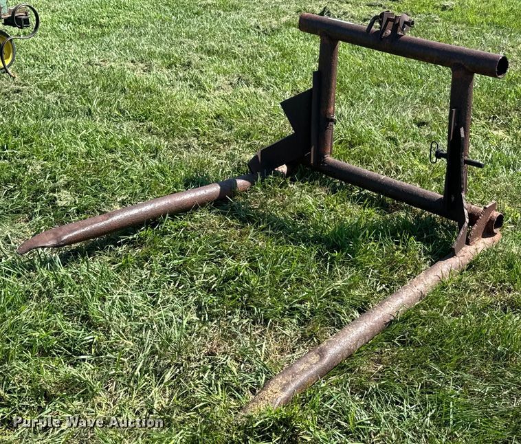 image for item DX1165 Bale spear