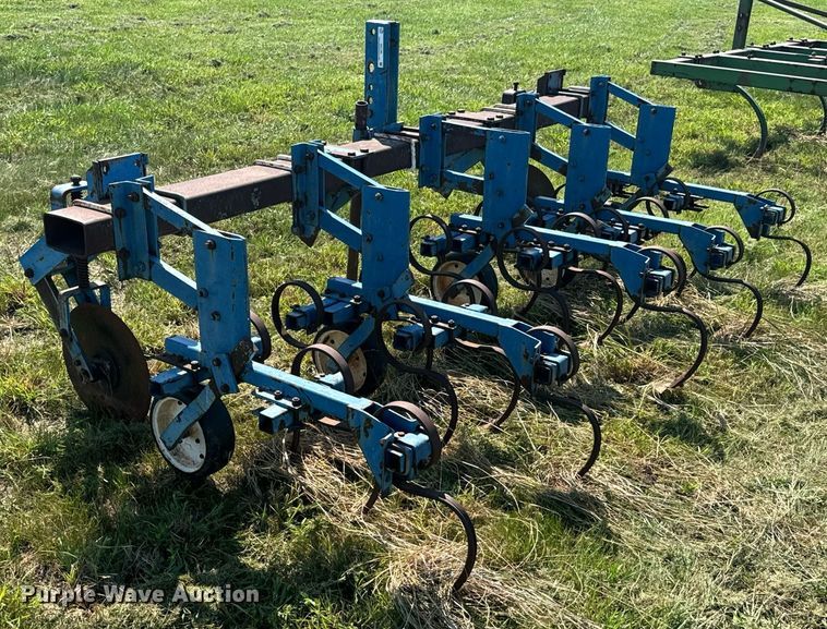 image for item DX1166 field cultivator