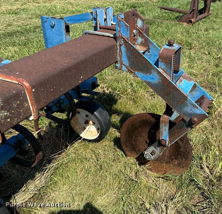 image for item DX1166 field cultivator