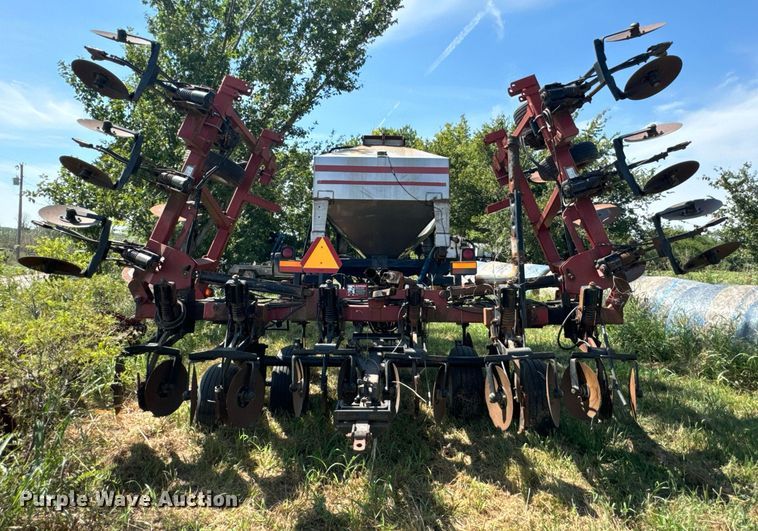 image for item DX1217 Case IH Nutri-Till'r 5310 NH3 applicator