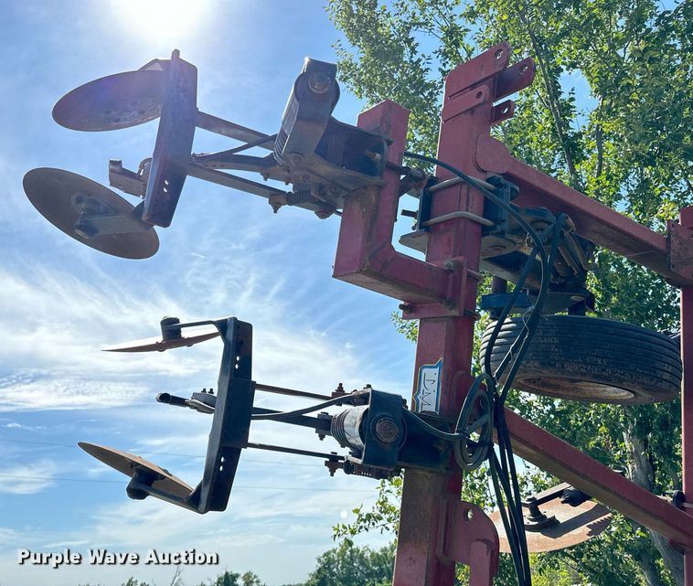 image for item DX1217 Case IH Nutri-Till'r 5310 NH3 applicator