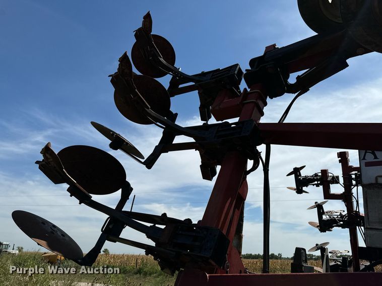 image for item DX1217 Case IH Nutri-Till'r 5310 NH3 applicator