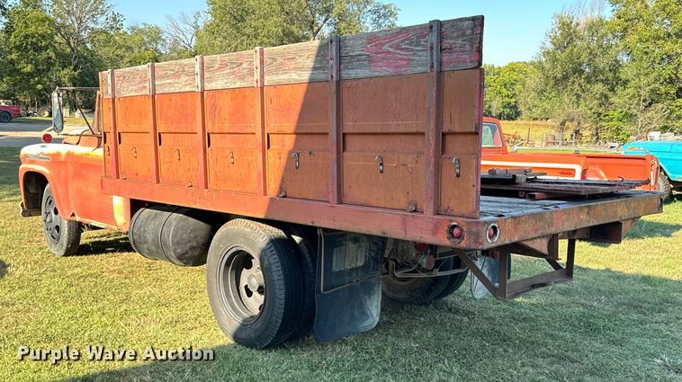 image for item DX1237 1958 Chevrolet 60 Viking grain truck