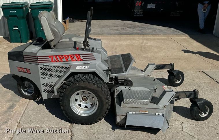 image for item DX3601 Zipper STS-2809K ZTR lawn mower