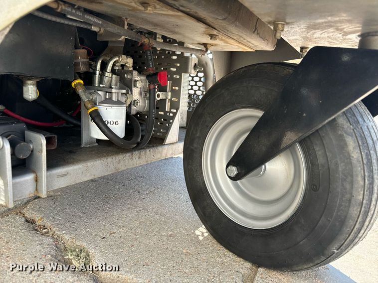 image for item DX3601 Zipper STS-2809K ZTR lawn mower