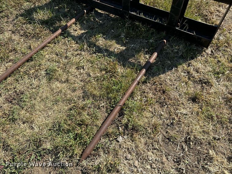 image for item EE7595 Bale spear