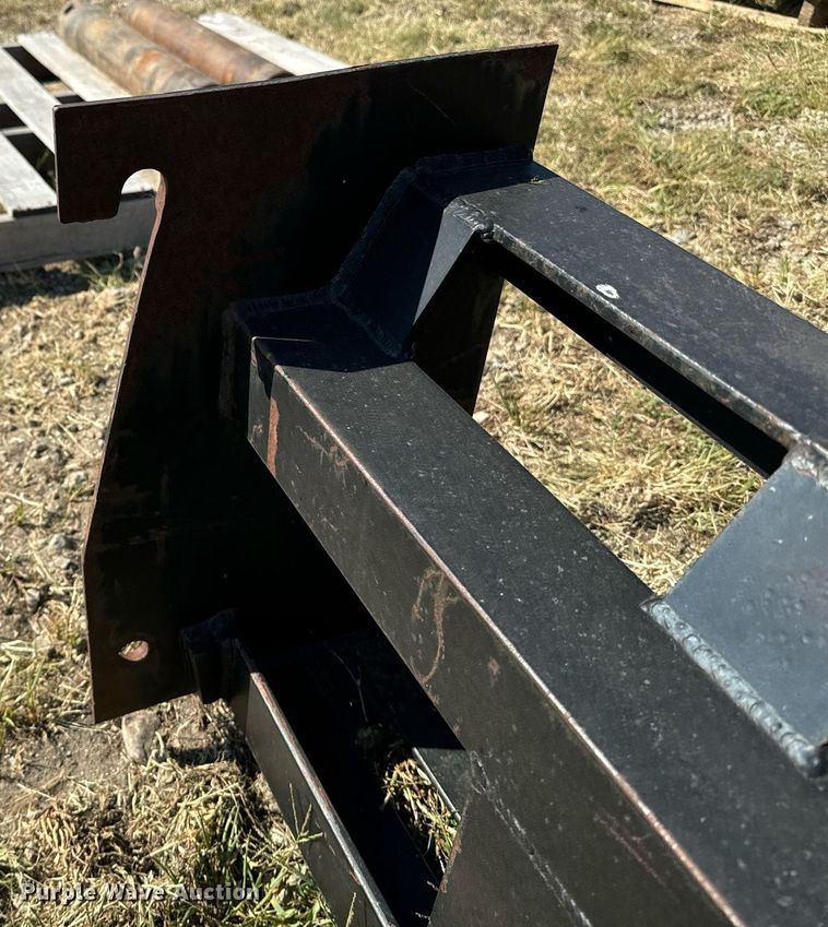 image for item EE7595 Bale spear