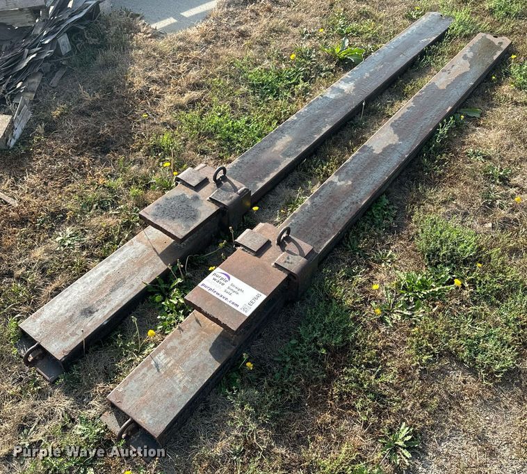 image for item EE7645 Wheel loader forks