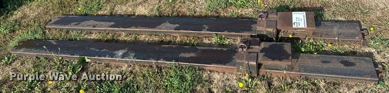 image for item EE7645 Wheel loader forks