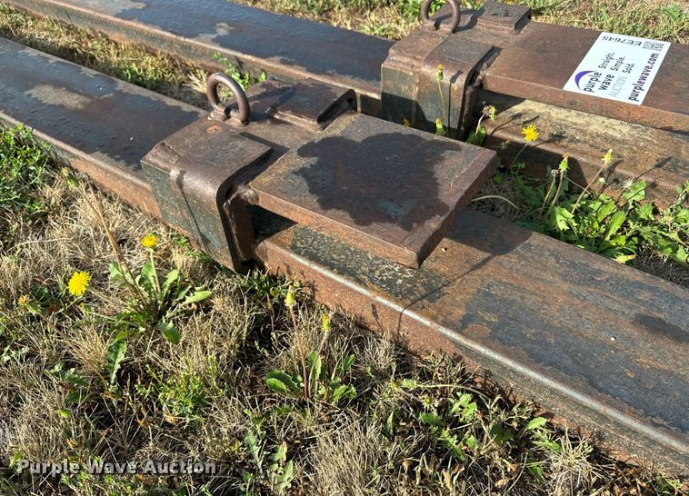 image for item EE7645 Wheel loader forks