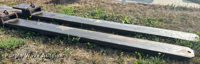 image for item EE7645 Wheel loader forks