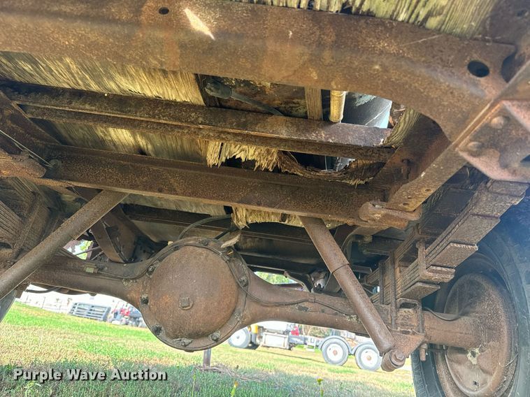 image for item EE7647 Pickup truck bed trailer