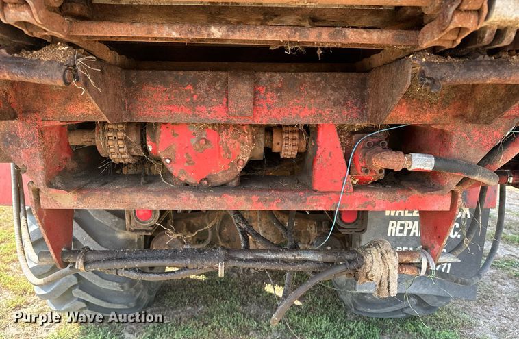 image for item EE7652 1990 International 2554 manure spreader truck