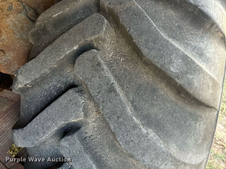 image for item EE7652 1990 International 2554 manure spreader truck