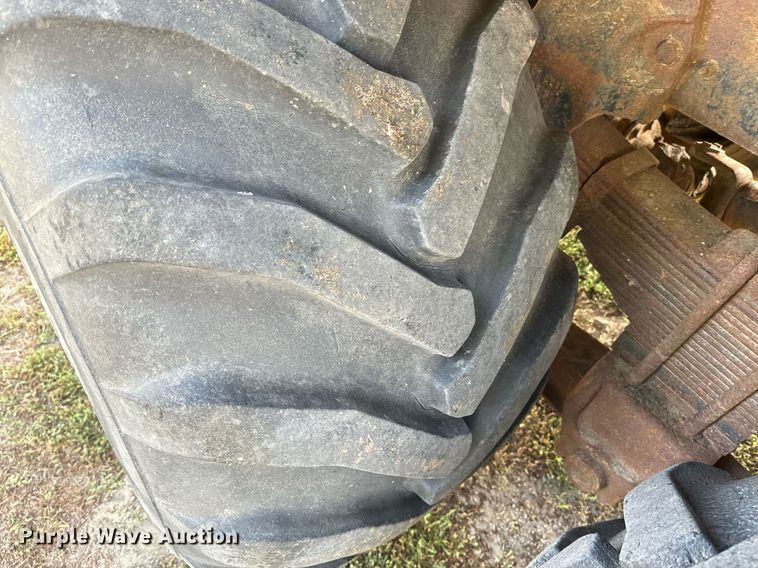 image for item EE7652 1990 International 2554 manure spreader truck