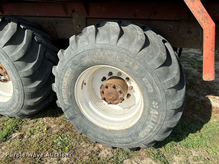 image for item EE7652 1990 International 2554 manure spreader truck