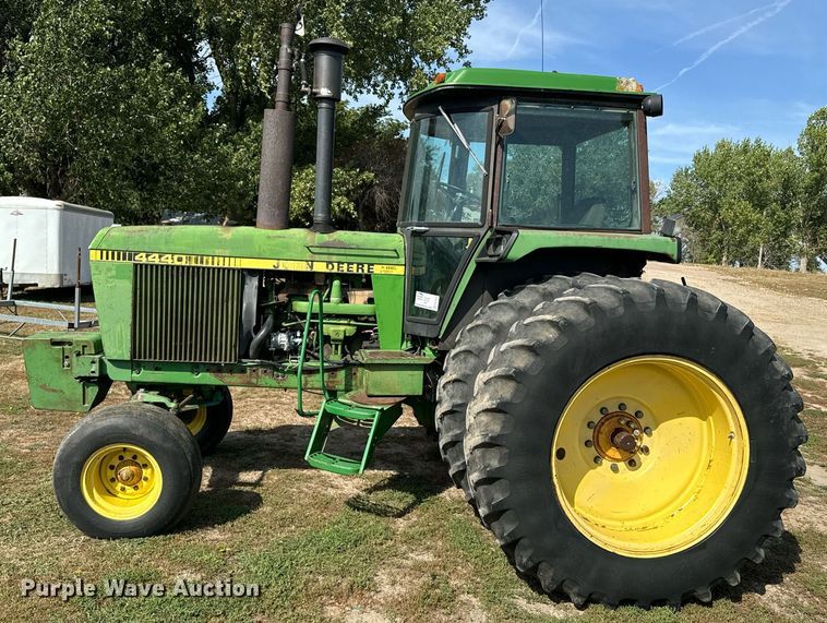 image for item EE7653 1978 John Deere 4440H tractor
