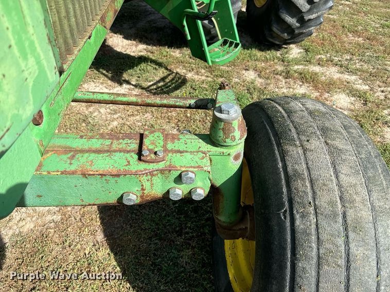 image for item EE7653 1978 John Deere 4440H tractor