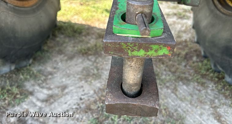 image for item EE7653 1978 John Deere 4440H tractor