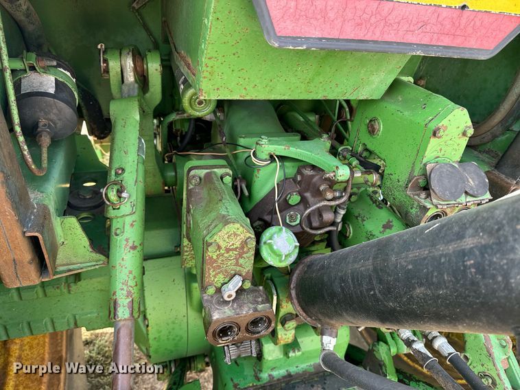 image for item EE7653 1978 John Deere 4440H tractor