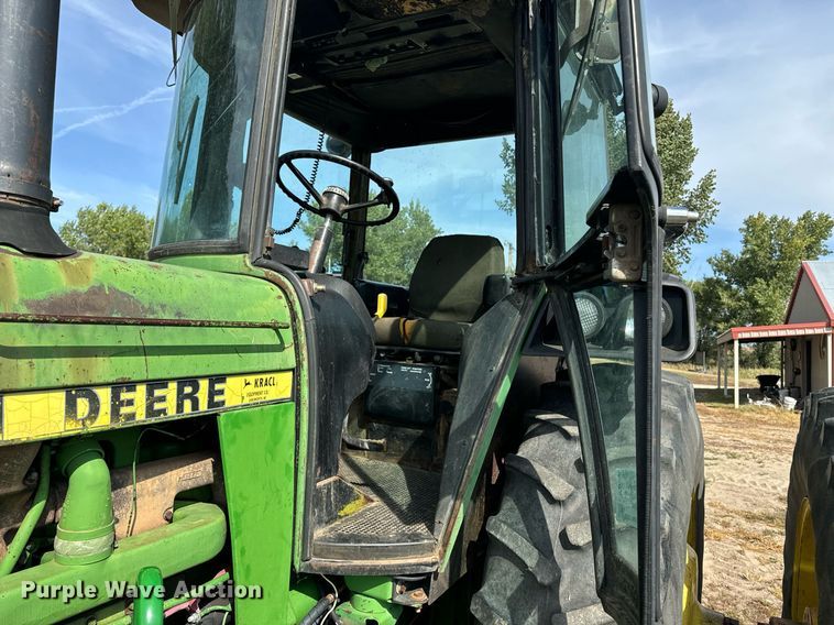 image for item EE7653 1978 John Deere 4440H tractor