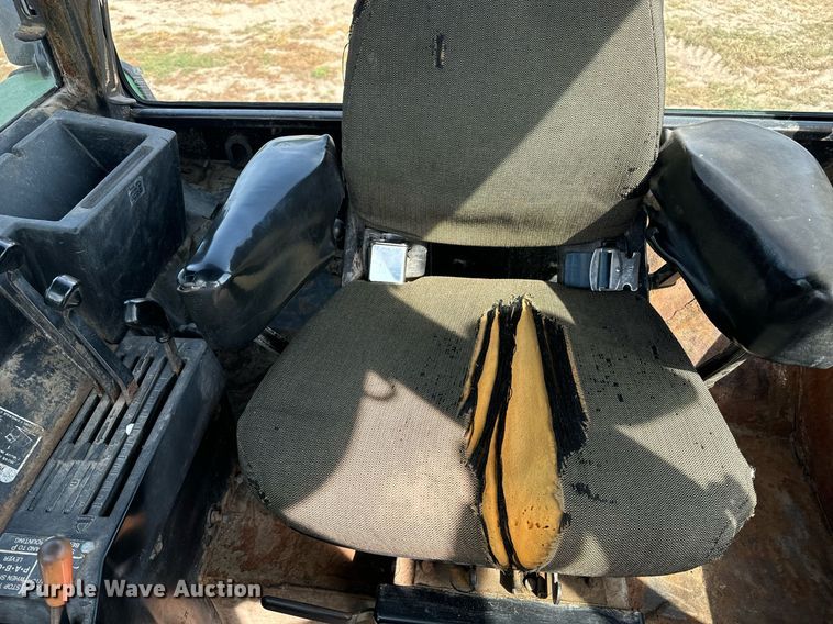 image for item EE7653 1978 John Deere 4440H tractor