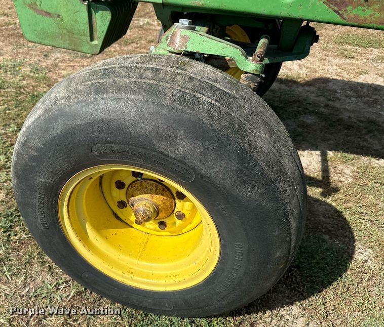 image for item EE7653 1978 John Deere 4440H tractor