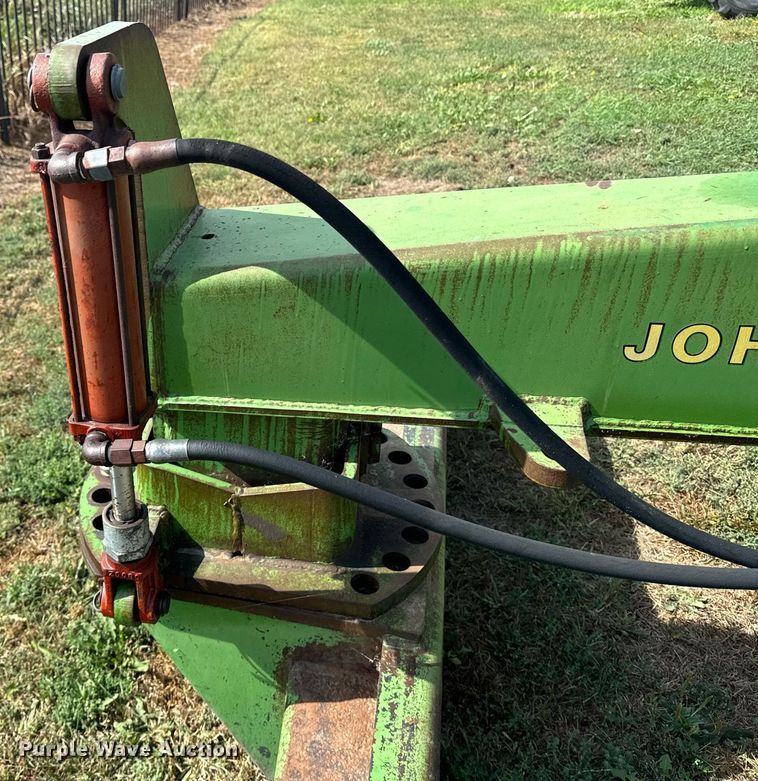 image for item EE7654 John Deere three point blade