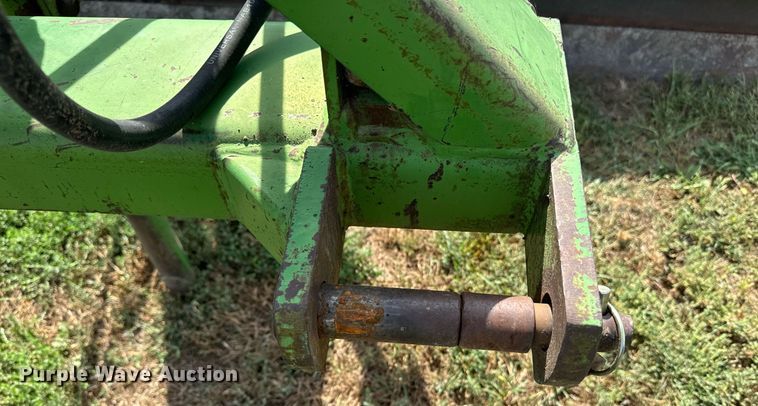 image for item EE7654 John Deere three point blade