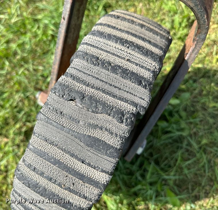 image for item EE7655 Bush Hog rotary mower