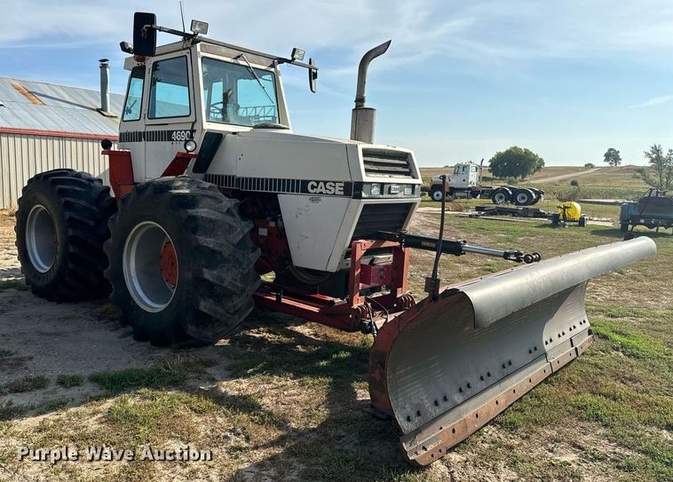 image for item EE7656 1979 Case 4690 4WD tractor