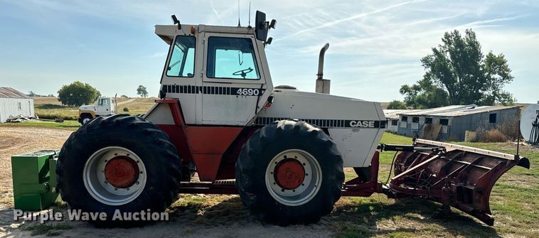 image for item EE7656 1979 Case 4690 4WD tractor