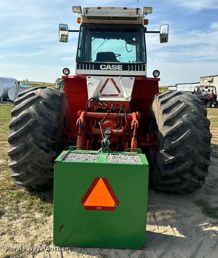 image for item EE7656 1979 Case 4690 4WD tractor
