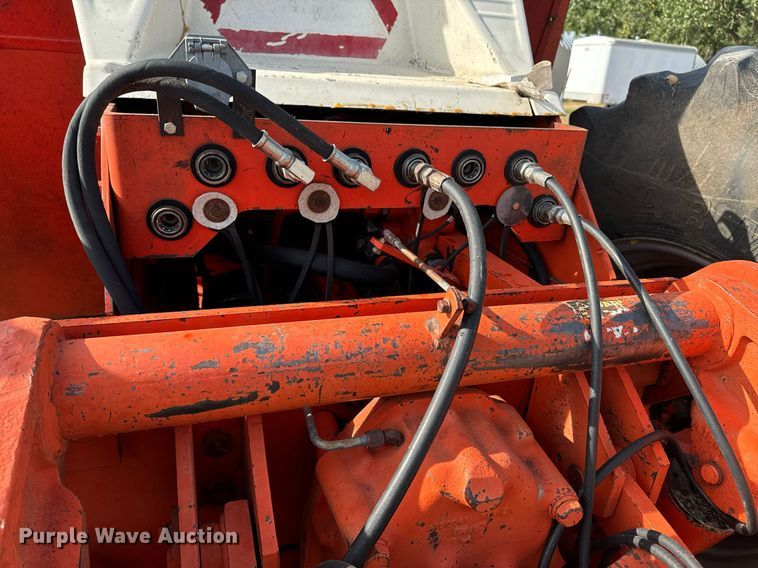 image for item EE7656 1979 Case 4690 4WD tractor