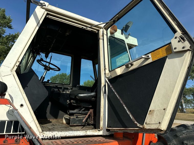 image for item EE7656 1979 Case 4690 4WD tractor