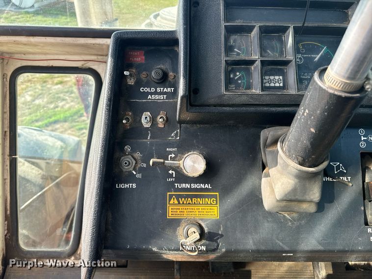 image for item EE7656 1979 Case 4690 4WD tractor