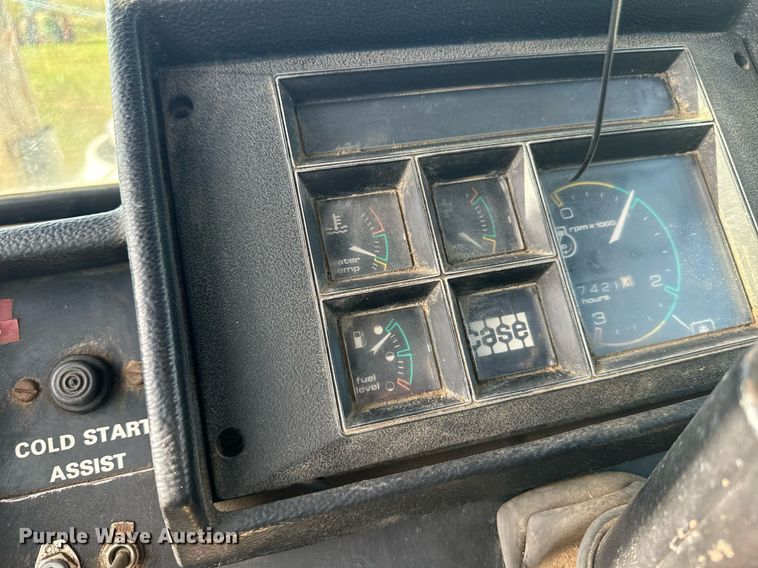 image for item EE7656 1979 Case 4690 4WD tractor