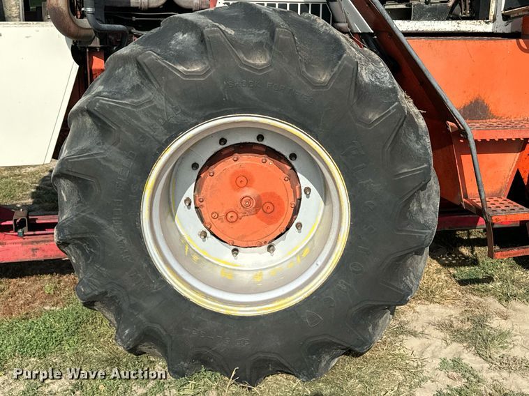 image for item EE7656 1979 Case 4690 4WD tractor