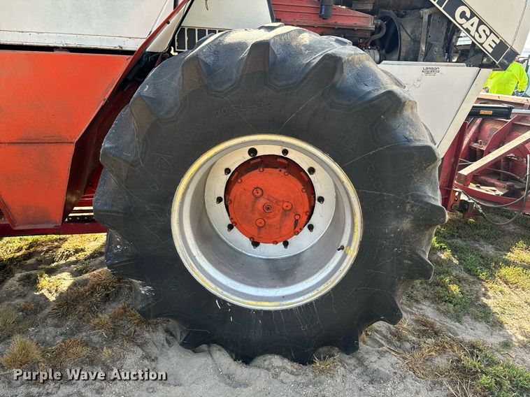 image for item EE7656 1979 Case 4690 4WD tractor