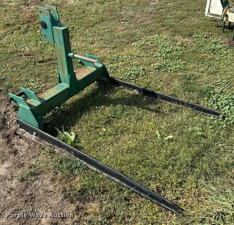 image for item EE7657 Bale spear