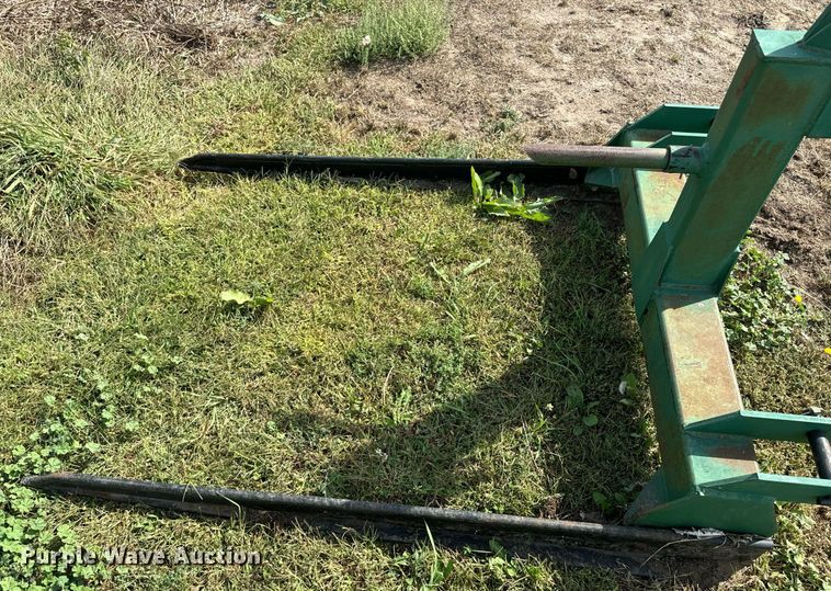 image for item EE7657 Bale spear