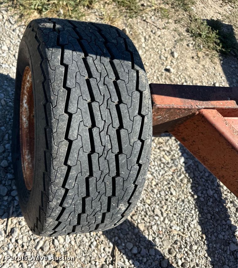 image for item EH7006 Unverferth HT12 header trailer