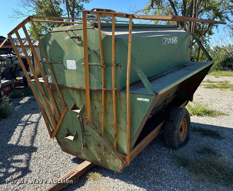 image for item EH7007 Creep feeder