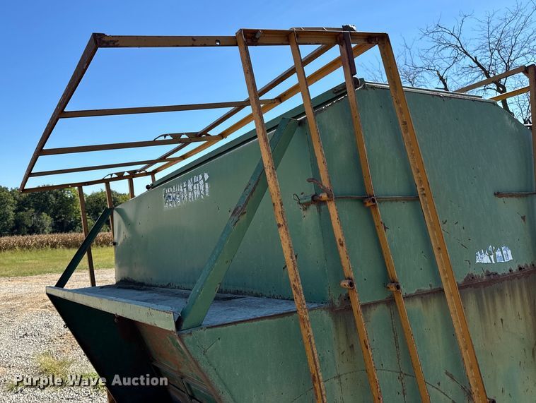 image for item EH7007 Creep feeder