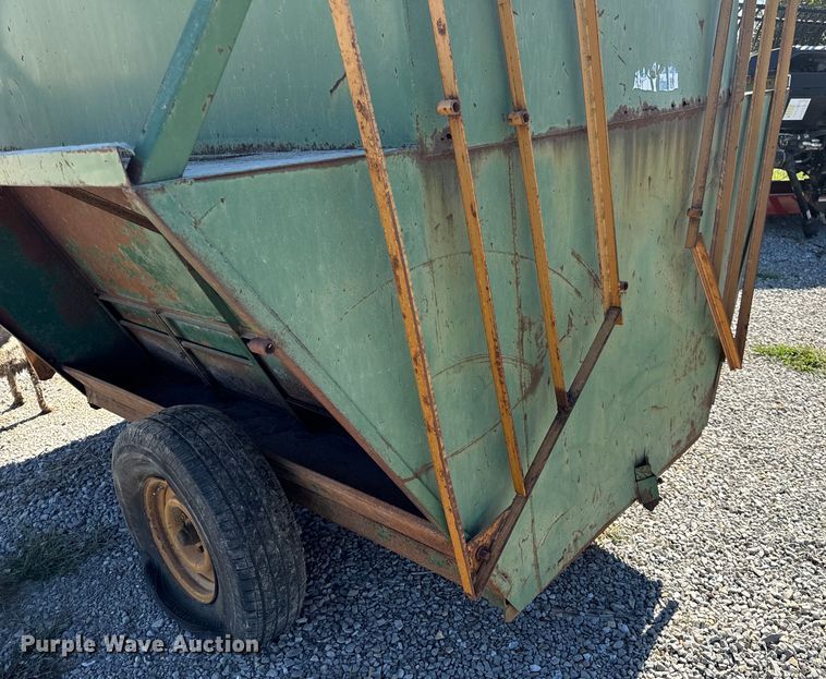 image for item EH7007 Creep feeder