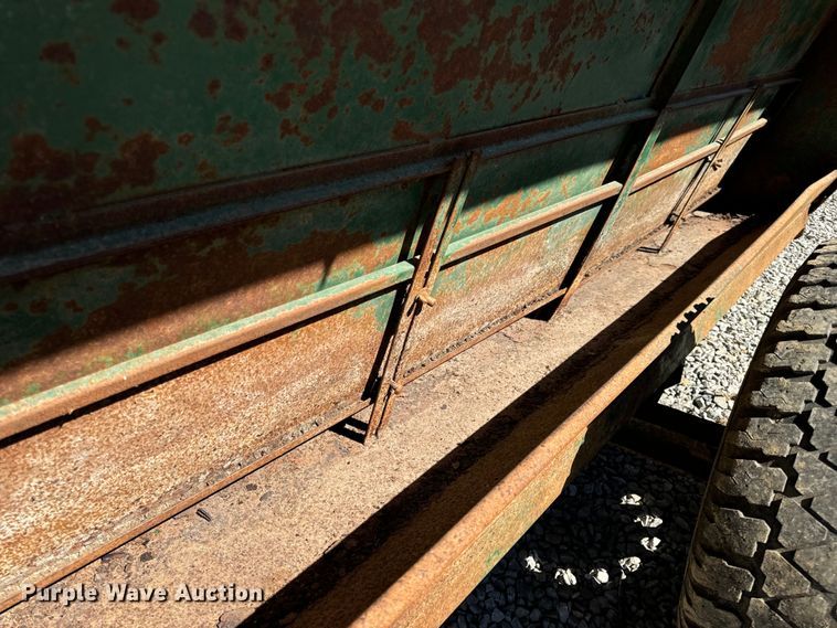 image for item EH7007 Creep feeder