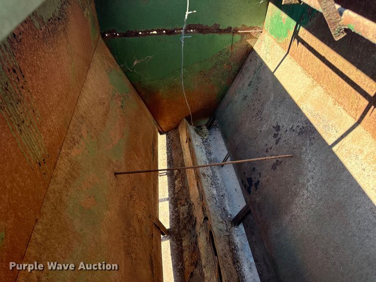 image for item EH7007 Creep feeder