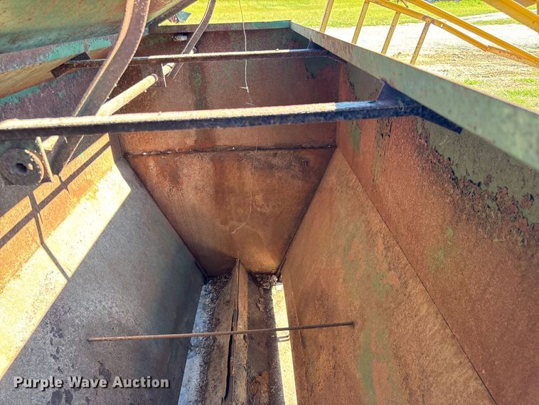 image for item EH7007 Creep feeder