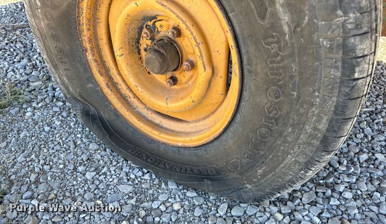 image for item EH7007 Creep feeder