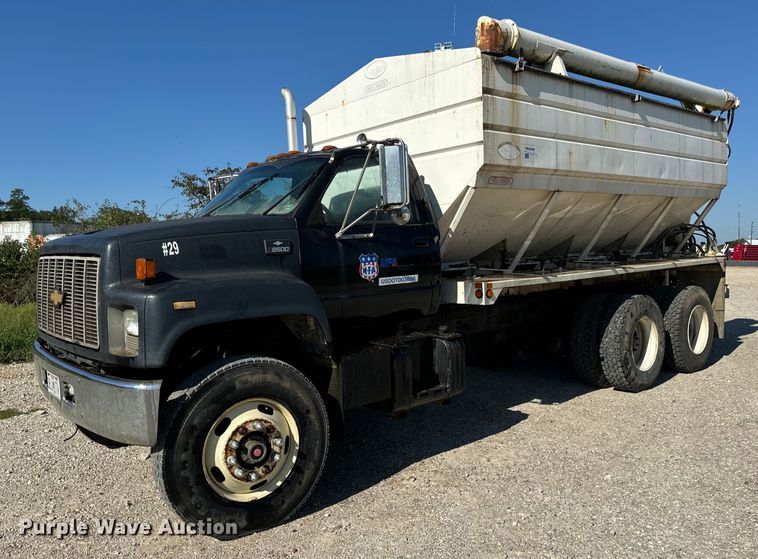 image for item EH7010 2000 Chevrolet C8500 fertilizer delivery truck